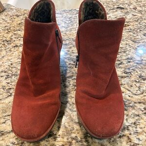 Fly London Women's Suede Ankle Boots in Rust size 7 extra comfy